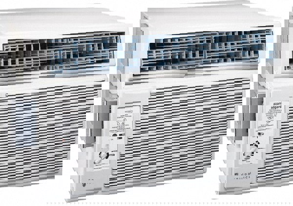 Window Air Conditioner: 19,500 & 19,000 BTU, 208 & 230V, 9.1 & 10A